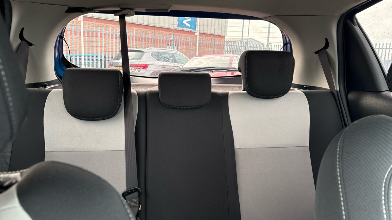 Toyota Yaris 1.5 Hybrid Icon Tech 5dr CVT Hybrid Hatchback